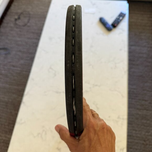 WILSON CLASH 108 V2 Grip 4 1/8 NEWLY STRUNG AND NEW GRIP EXCELLENT CONDITION - Picture 6 of 16